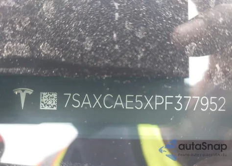 2023 Tesla Model X Dual Motor All-Wheel Drive/Standard Range z USA, uszkodzony, nr VIN 7SAXCAE5XPF377952